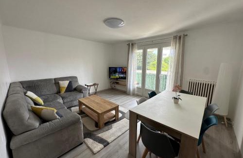 Carpentras Apartment | Appartement Lumineux avec Balcon