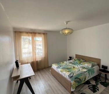 Carpentras Apartment | Appartement Lumineux avec Balcon