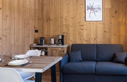 Val-Thorens Apartment | Appartement Moderne à Val Thorens - 4 pers, 1 Chambre + Cabine, Balcon Sud, Ski aux Pieds - FR-1-637-74