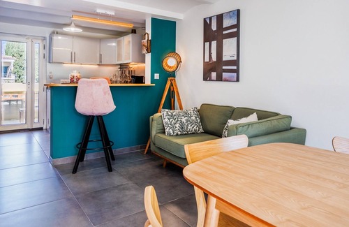 Chanot - Stade Velodrome Apartment | Appartement Rez-de-jardin, Parking, Parc Chanot, Métro, Stade Vélodrome