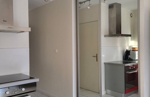 La Grande-Motte Apartment | Appartement T2 Avec Patio et Piscine au Bord du Golf
