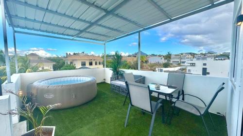 Albion Apartment | Appartement T2 La Colombe vue mer et montagne