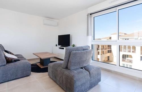 Narbonne-Plage Apartment | Appartement T3 Climatisé avec WIFI, Balcon et Parking à 300m de la Plage - Narbonne Plage - FR-1-409-255