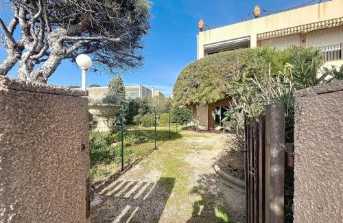 Les Lecques Apartment | Appartement T3 avec jardin, accès direct plage - FR-1-770-43