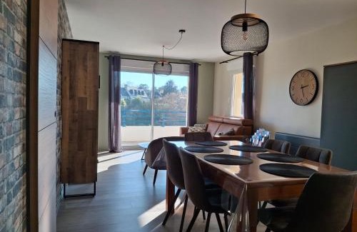 Pleneuf-Val-Andre Apartment | Appartement vue étang et port de Dahouët