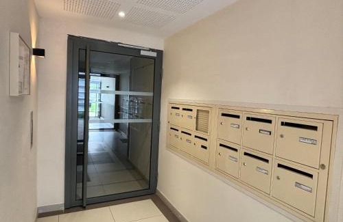 Sannois Apartment | Appartment - Sannois Station- 20 min to Paris