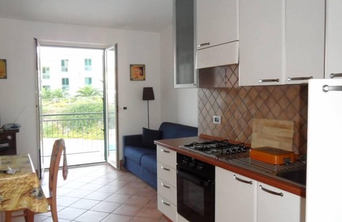 Scalea Apartment | Appartment with communal swimming pool, perfect for couples