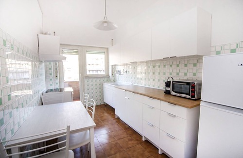 Tuscolano Apartment | Appia Near Underground Station