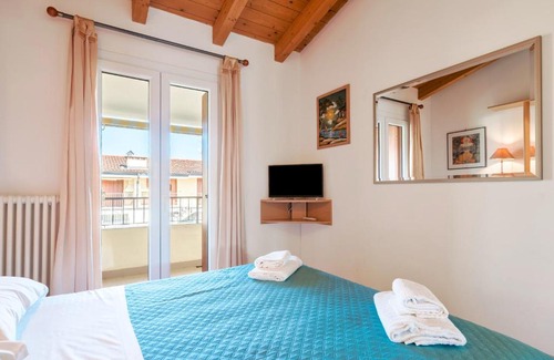 Colà Di Lazise Apartment | APPLE FLAT - Regarda Travel