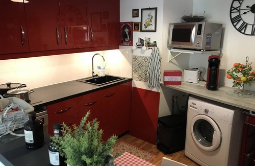 Pere Lachaise Apartment | Appt Familial, Proche Métro . Près des Buttes Chaumont et du Père Lachaise