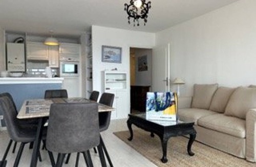 Banyuls-sur-Mer Apartment | Apt 2 room/cabin 6 pers 200m beach Banyuls-sur-Mer, AC, parking, stunning view