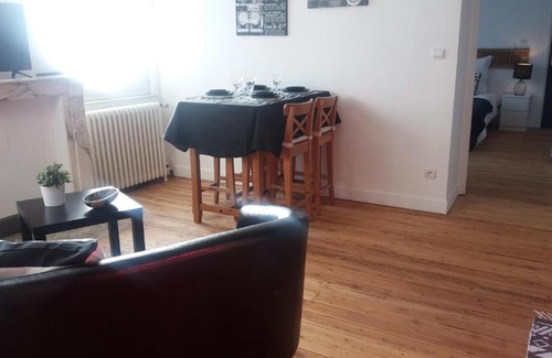 Cambrai Apartment | Apt 6 du Temple 2 chambres & Parking