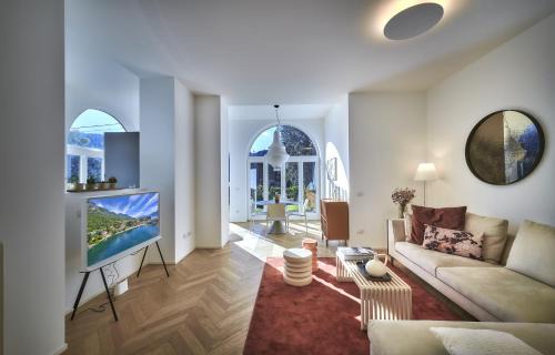 Lierna Apartment | Apt In Villa Bianca