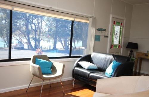 Lake Cathie House | Aqua Cottage