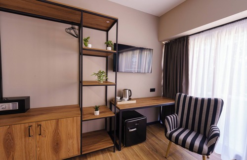 Sololaki Hotel | ARAKI Sololaki