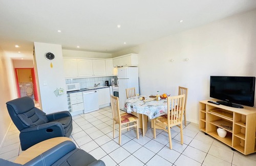 Forges-les-Bains Apartment | Aramis: Apartment 300 meters from the spa (free parking)
