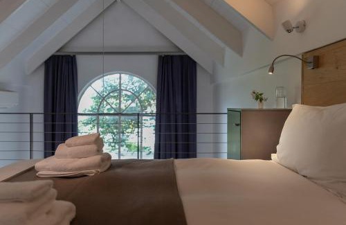 Stellenbosch Apartment | Arch Window garden apartment