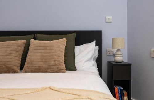 Stroud Green Apartment | Architect built Japandi-Style luxury home, Unique home in the heart of Finsbury Park, Central London in 10minutes, Near Arsenal and Tottenham Stadiums