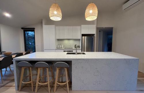 Lorne House | Architect designed 4 bedroom with ocean views from every room