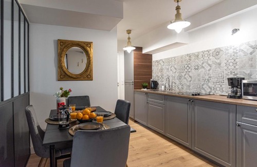 Quartier des Grandes-Carrieres Apartment | Architect's Flat - 44m2 - MontMartre