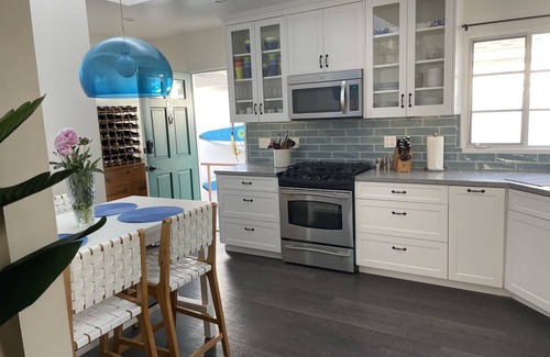 East Beach Apartment | Architects Beach House. steps from the beach