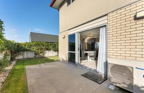 Whanganui House | Architectural Retreat in Prestigious Whanganui