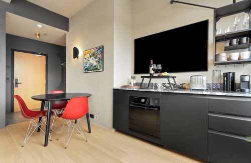 Haaleiti Hotel | Arctic Comfort Hotel