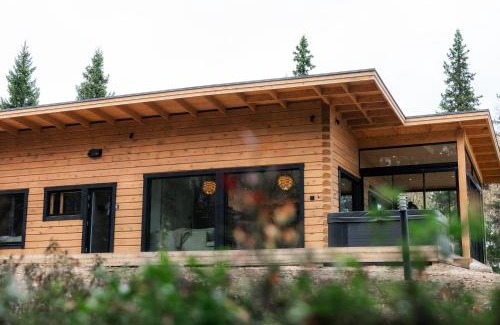 Sonka Apartment | Arctic Mustache Lake Lodge