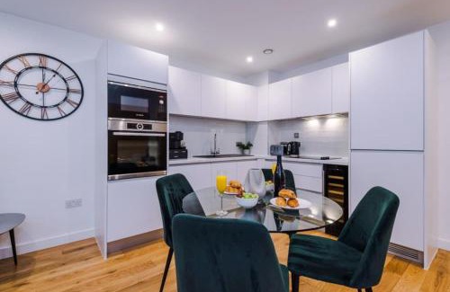 The Westside Apartment | Arden Suite - Discounted Stays!