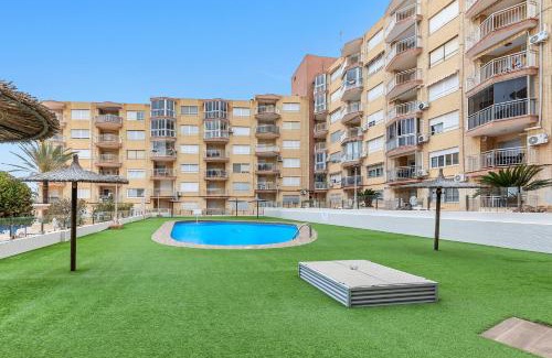 Els Arenals del Sol Apartment | Arenales Seaside Apartment - Pool, Beach & Parking