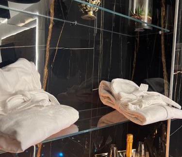 Borgo Vecchio House | Armonia Serenity Room Politeama