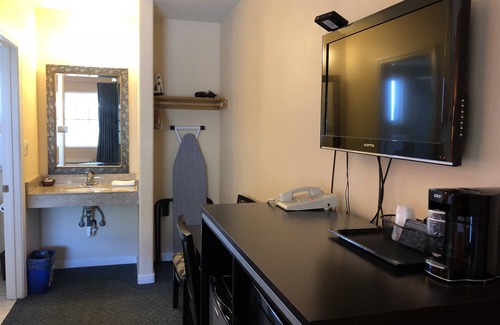 Arroyo Grande Hotel | Arroyo Village Inn