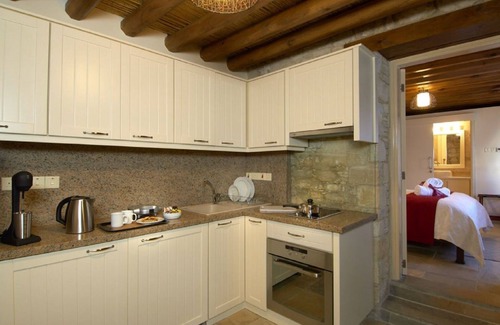 Agia Fyla Ski Chalet | Arsorama Village Homes