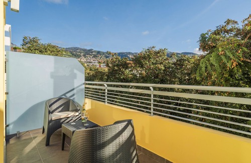 Sao Goncalo Apartment | Art Deco Apartments - 3B