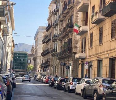 Ruggero Settimo Apartment | ART GALLERY HOUSE La casa dell’arte