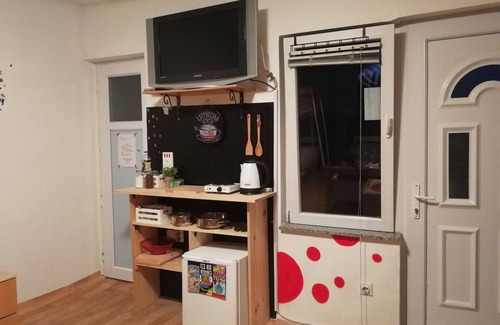 Sarajevo Apartment | Art Studio apartment red