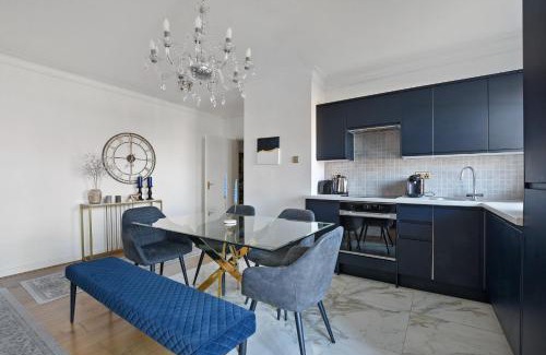 South Hampstead Apartment | Arte Stays - 3-Bed Flat with 3 Bathrooms - Heart of Finchley road - 2 min walk to Underground Station