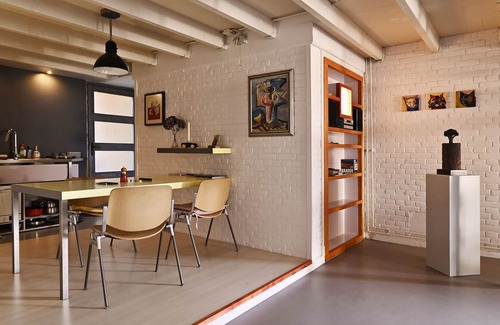 Den Oever House | Artfully Enjoy Comfort, Charme and Culture in a spacious loft and private garden