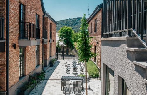 Chugureti Apartment | Artifact Apart Hotel