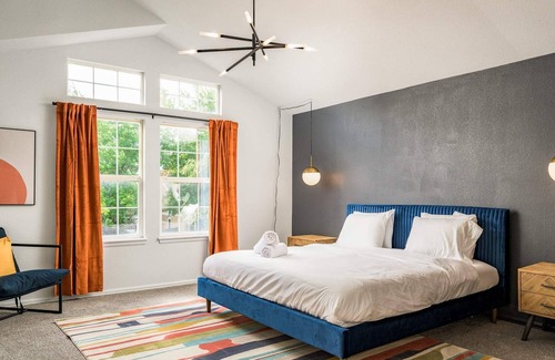 Westcliff and Cambridge Apartment | Artist Getaway Estate