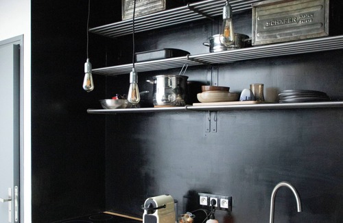 Montreuil Apartment | Artist's studio/Duplex loft near Croix de Chavaux metro station