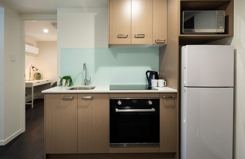Ascot House | Ascot Budget Residences – Close to Airport & Racecourses