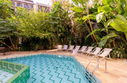 L'Antiga Esquerra de l'Eixample Apartment | Aspasios City Oasis Apartments