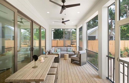 East Beach House | Astin Cottage - 4221Seventh Street
