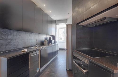Falca Apartment | Astrantia Black Apartment, Amoreiras, Lisbon, Wi-Fi