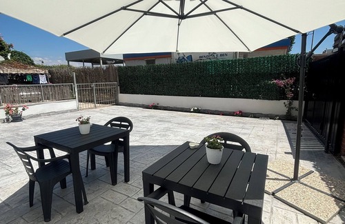 Nettuno House | At 100 mt from the sea and train station, room with all amenities