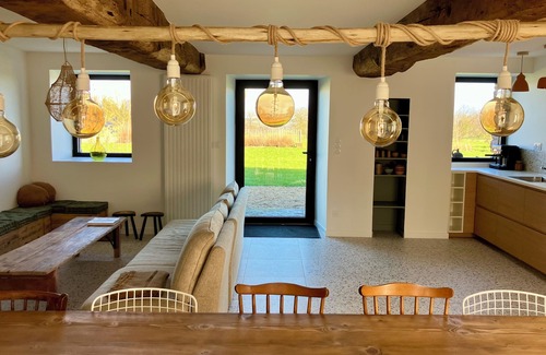 Iffendic House | At the edge of the forest, a large gîte for families and friends.