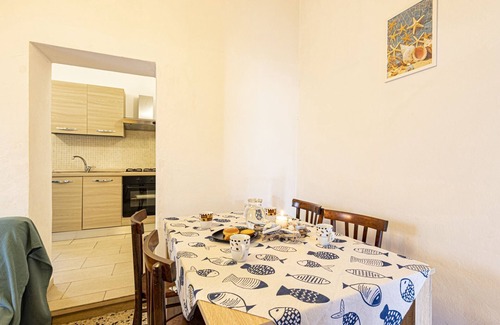 Seccheto Apartment | Atena holiday apartment in Seccheto few steps away from the beach
