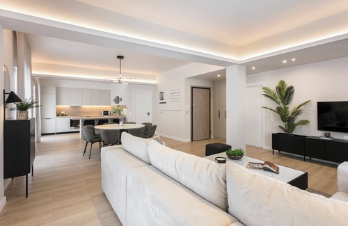 Vyronas Apartment | Athenian Modern & Luxury Apartments