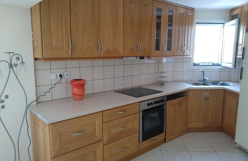 Voula Apartment | Athens-Voula Riviera Apartment with Gym